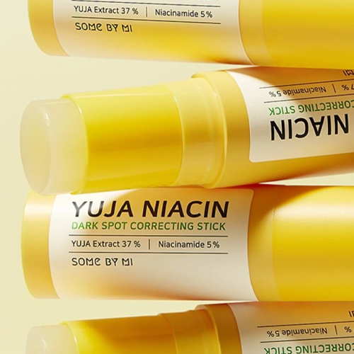 [Bálsamo antimanchas] SOMEBYMI *renew* Yuja Niacin Dark Spot Correcting Stick 10ml